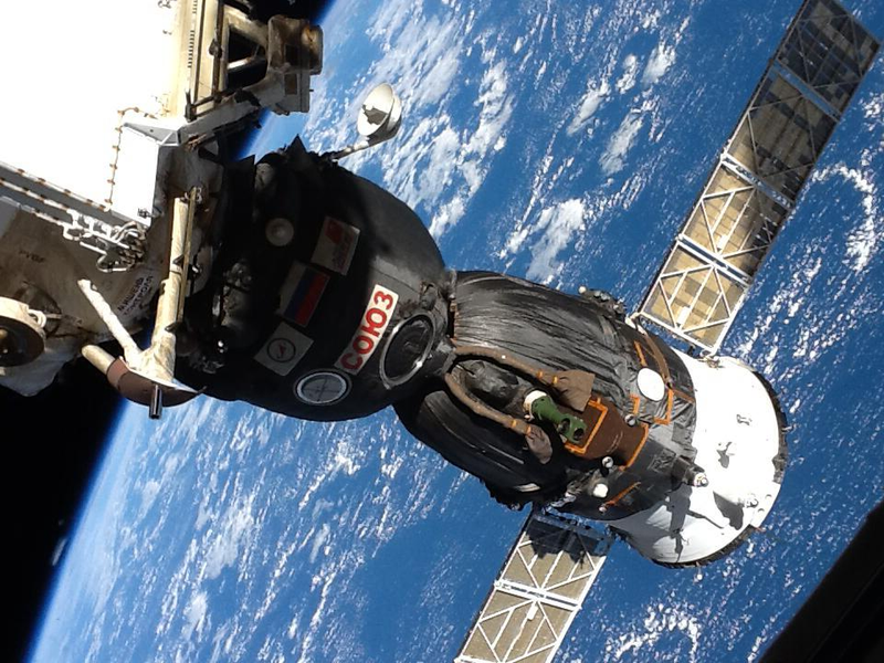 Illustration for article titled Astronauts' Perfect Landing Is Thwarted By A Gust Of Wind